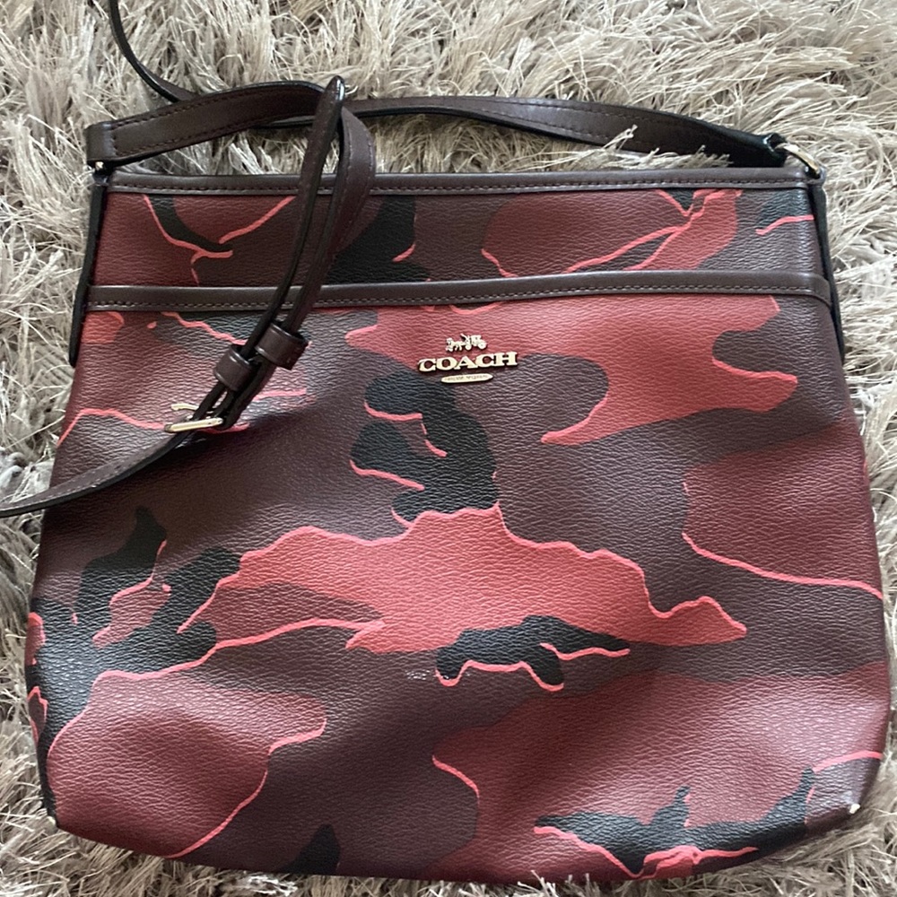 Limited edition 📌📌📌Authentic coach crossbody bag